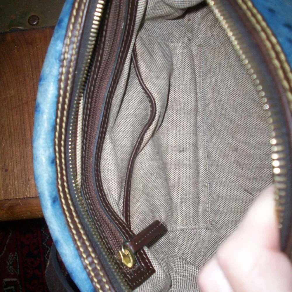 Dooney & Bourke Ostrich Skin Pebbled Leather bag Double Strap Barrel Purse, Fade - Picture 12 of 13